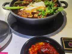 -运气牛自助酱大骨火锅(南京东路店)