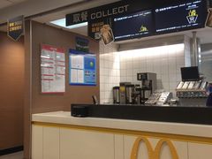 -麦当劳(轻轨曹杨路店)
