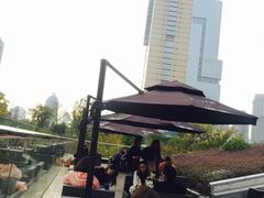 -UNI UNI(环亚凯瑟琳店)