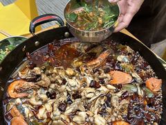 -鸿顺老铁锅美蛙鱼府(解放碑店)