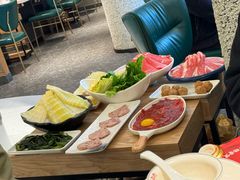 -三人行骨头王火锅(长寿店)