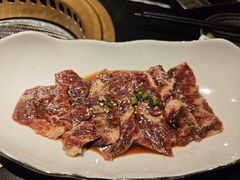 -山川小町·极番烧肉(新地假日广场店)