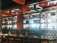 大堂-江边城外烤全鱼(魏公村店)