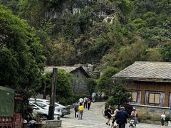 -高荡千年布依古寨旅游景区