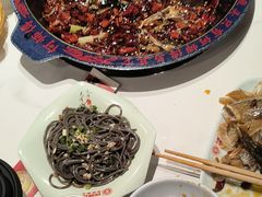 -何师傅美蛙鱼头(汉街店)
