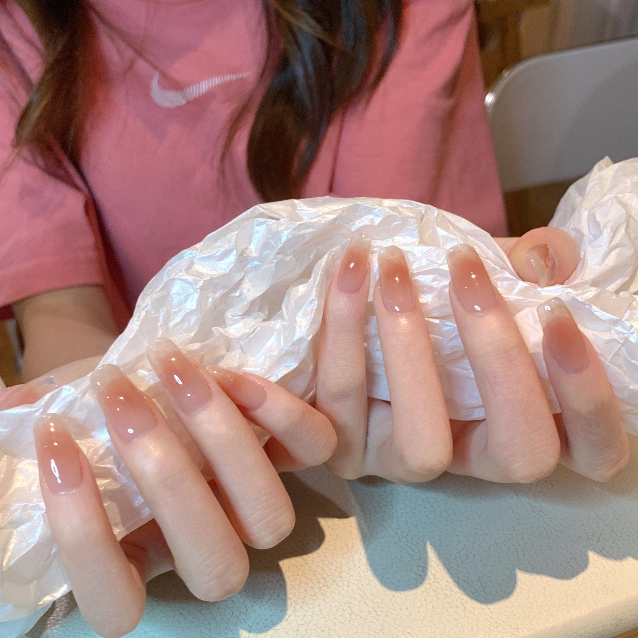 冰透清新果冻蜜桃色晕染美甲