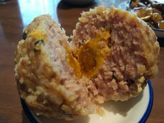 咸蛋黄狮子头-十面春风·江南面馆(崇宁路店)