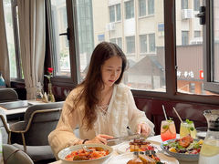 -芳草地西式融合餐厅(回龙窝店)