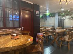 -万记麻辣烫国展总店