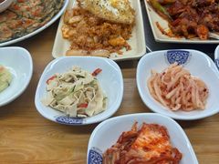 -亲昵春川鸡排(韩国美食街店)