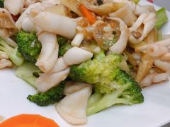 西兰花炒鲜鱿-凤城康记饭店