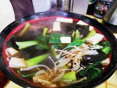 素面-赵璐海鲜面馆(德行路店)