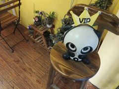 -志龙皇冠吃货椰子铺