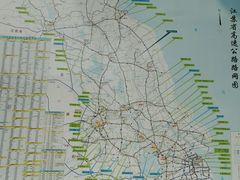 -平望服务区·停车场