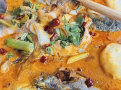 -丹水桥地锅鱼·翘嘴鲌·地方特色全鱼宴(丹江口大坝店)