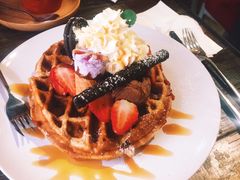 草莓华夫饼-MIKAKU(万达广场上海宝山店)