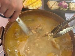 -鲜入围煮花胶鸡海鲜火锅