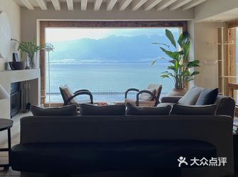 「六阅·海东方悬崖海景餐厅」 视野很棒，看洱海