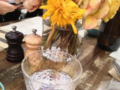 -FLOVIE FLORIST CAFE