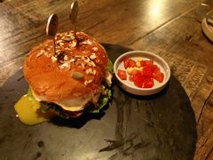 -HIGH FIVE哈福手工汉堡(桂林路店)