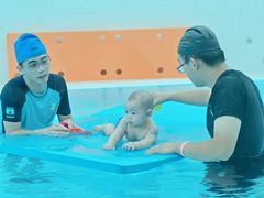 -龙格亲子游泳·水育早教运动中心(绿宝中心)