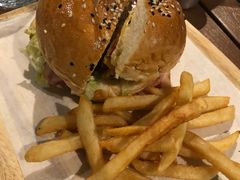 祖母至尊汉堡-G+KITCHEN(龙湖狮山天街店)