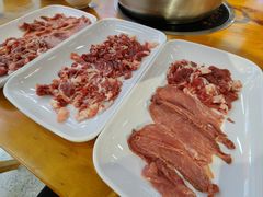 -养牛邓·潮汕牛肉海鲜自助火锅(广州店)