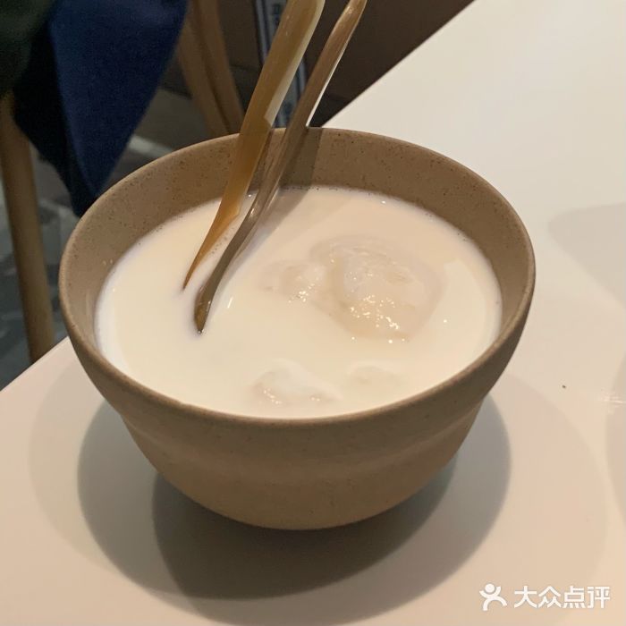 胡麻(静安嘉里店)奶白酒图片
