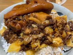-红猪卤肉饭(大西洋美食城店)