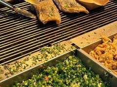 -八一路好吃街(雨田商务大厦店)