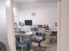 -同仁验光配镜(中心店)