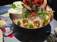 吉拉多1号-弦月窗LUNETTE BY AMANDA(复兴路店)