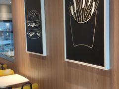 用餐区-麦当劳(电白服务区店)