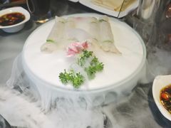 -大匠工房古船木艺术餐厅·猪肚鸡专门店(长白仙岛店)