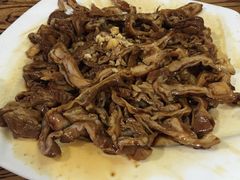 -溢心园香河肉饼总店