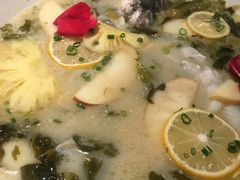 -江渔儿酸菜鱼(万科东荟城店)