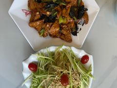 -何适山庄·团餐住宿(水长城P2停车场店)
