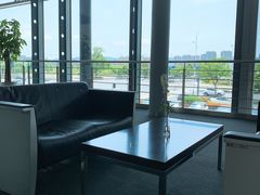 -浙江宝利德奔驰4S店(诸暨店)