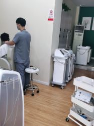 -菩叶脱发白发中心