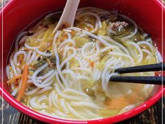 -正宗李家土鸡米线店
