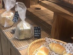 -沁屋面包店(人民东路店)