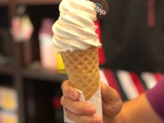 北海道牛奶甜筒-太平洋咖啡(五月花店)