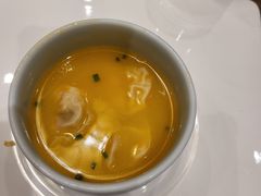蟹粉小馄饨-新光酒家·河豚·海鲜·蟹料理(浦东店)
