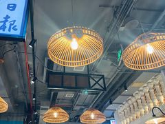 大堂-炉小二铜锅牛蛙•川湘菜(三里屯店)