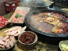 -渝嘴小老弟老火锅(华新村店)