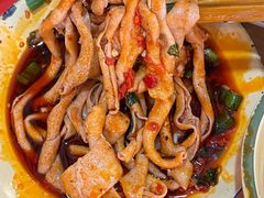 -拈签一笑黄牛肉辣卤串串