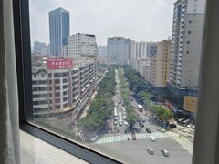 -茂名熹龙国际大酒店(人民广场高铁站店)