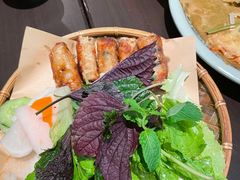 -大头虾越式风味餐厅(光明广场店)