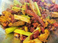 干锅鸡脆骨-三味鱼屋(琥珀山庄店)