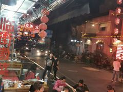 大堂-临街徽菜馆·正宗黄山味